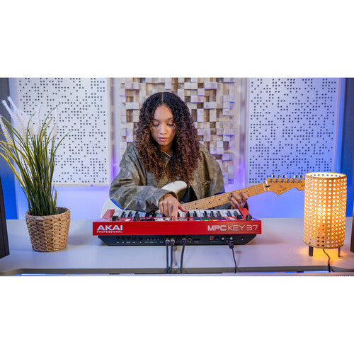 Akai Professional MPC Key 37 Standalone Keyboard Workstation with Sampler and Sequencer