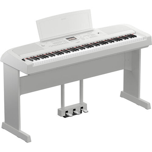 Yamaha DGX-670 88-Key Portable Digital Grand Piano with Speakers (White)