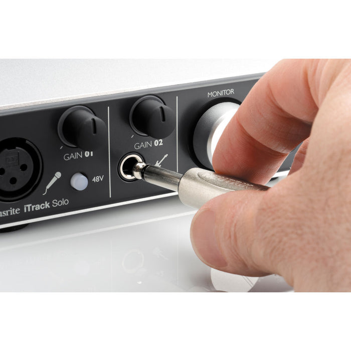 Focusrite iTrack Solo - Audio Interface for iPad, Mac and PC